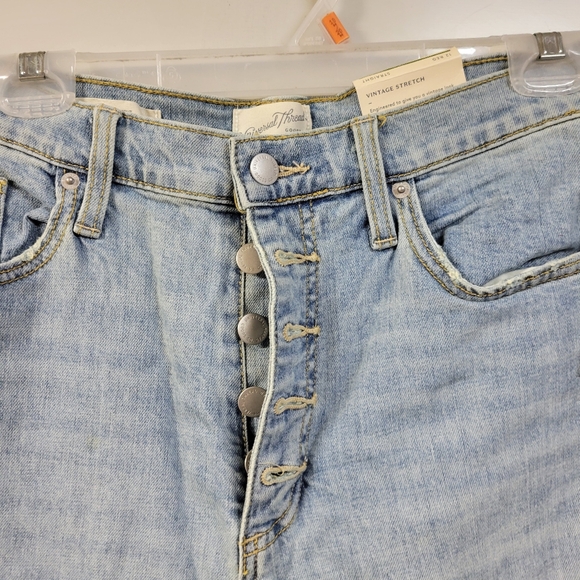 Universal Thread Jeans - Picture 2 of 6
